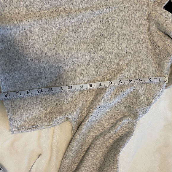 TNA Cozy Fleece Boyfriend Cropped Hoodie (M) - Picture 6 of 11